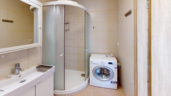 Prodej bytu 1+kk v osobním vlastnictví 28 m², Praha 8 - Karlín