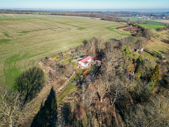 Prodej pozemku 1941 m², Hradečno