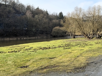 řeka - Prodej domu 290 m², Zbečno