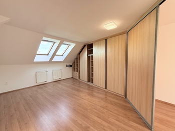 Pronájem domu 135 m², Kounice