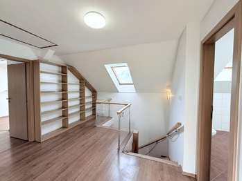 Pronájem domu 135 m², Kounice