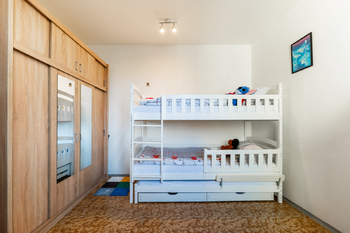 Dětský pokoj - Prodej bytu 3+1 v osobním vlastnictví 78 m², České Budějovice