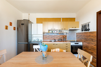 Kuchyně - Prodej bytu 3+1 v osobním vlastnictví 78 m², České Budějovice