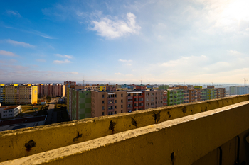 Pohled z lodžie - Prodej bytu 3+1 v osobním vlastnictví 78 m², České Budějovice