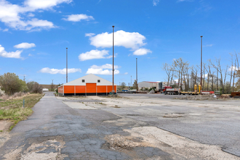 Prodej výrobních prostor, Okříšky