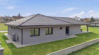 Prodej domu 210 m², Mezouň