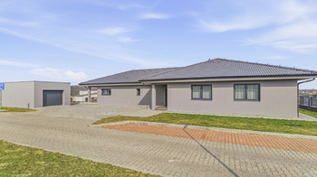 Prodej domu 210 m², Mezouň