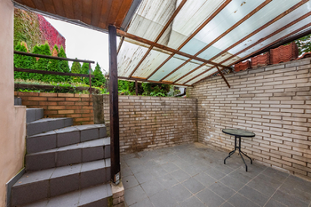 Zastřešená terasa - Prodej domu 78 m², Praha 10 - Uhříněves