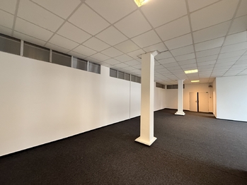 Pronájem kancelářských prostor 146 m², Zlín