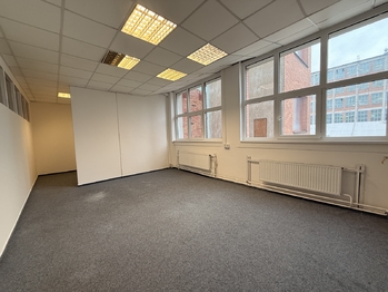 Pronájem kancelářských prostor 146 m², Zlín