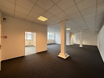 Pronájem kancelářských prostor 146 m², Zlín