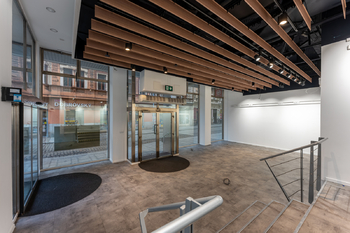 Pronájem obchodních prostor 182 m², Plzeň