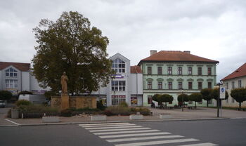 najdeme tady kompletní občanskou vybavenost - Prodej pozemku 714 m², Žebrák