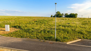 Prodej pozemku 831 m², Líšnice