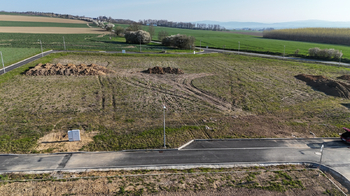 Prodej pozemku 831 m², Líšnice