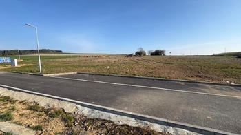 Prodej pozemku 831 m², Líšnice