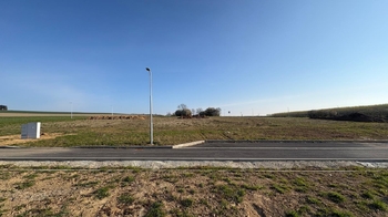 Prodej pozemku 831 m², Líšnice