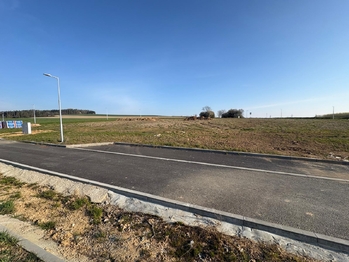 Prodej pozemku 831 m², Líšnice