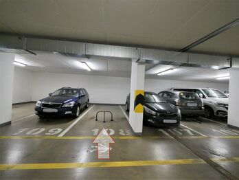 Pronájem garážového stání 16 m², Praha 6 - Dejvice