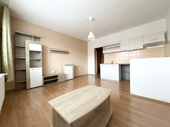 Pronájem bytu 2+kk v družstevním vlastnictví 43 m², Osek