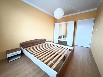 Pronájem bytu 2+kk v družstevním vlastnictví 43 m², Osek