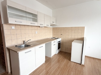 Pronájem bytu 2+kk v družstevním vlastnictví 43 m², Osek
