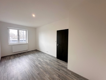 Ložnice - Pronájem bytu 2+kk v osobním vlastnictví 58 m², Milovice