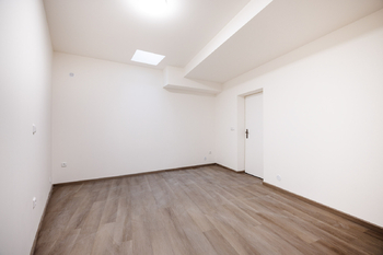 pokoj 2 - Pronájem bytu 2+1 v osobním vlastnictví 67 m², Kladno