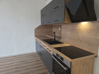 Pronájem bytu 2+1 v osobním vlastnictví 65 m², Teplice