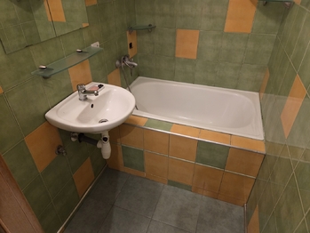 Koupelna - Pronájem bytu 2+kk v osobním vlastnictví 42 m², České Budějovice