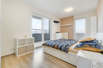 Ložnice - Prodej bytu 3+kk v osobním vlastnictví 81 m², Praha 9 - Letňany