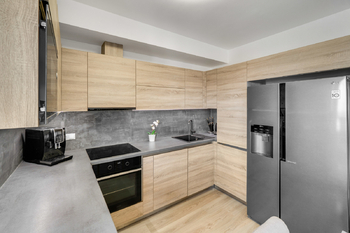 Kuchyňský kout - Prodej bytu 3+kk v osobním vlastnictví 81 m², Praha 9 - Letňany