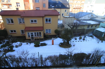 Výhled z mezonetu - Prodej bytu 4+1 v osobním vlastnictví 83 m², Karlovy Vary