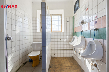 Prodej obchodních prostor 129 m², Milín