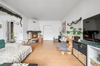 Byt 4+1 - 4.NP - Prodej nájemního domu 620 m², Hronov