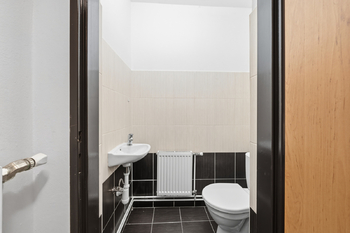 Byt 2+kk - 1.NP - Prodej nájemního domu 620 m², Hronov