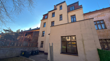 Prodej nájemního domu 620 m², Hronov