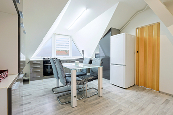 Pronájem bytu 2+1 v osobním vlastnictví 43 m², Tlučná