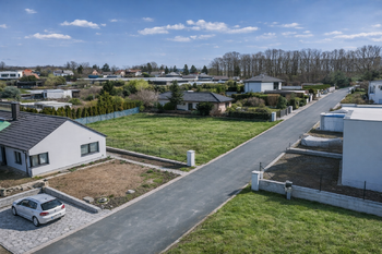 Prodej pozemku 800 m², Zdiby