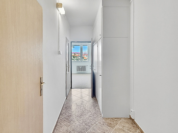 Prodej bytu 3+1 v osobním vlastnictví 72 m², Praha 10 - Malešice