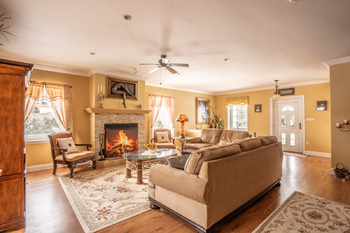 Obývací pokoj  - Prodej domu 597 m², Tochovice