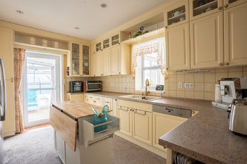 Kuchyně přízemí  - Prodej domu 597 m², Tochovice