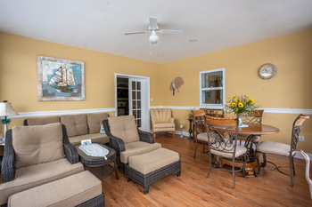 Zimní zahrada alá Florida - Prodej domu 597 m², Tochovice