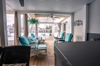 Letní krytá zahrada s vířivkou a letní kuchyní  - Prodej domu 597 m², Tochovice