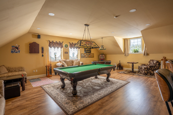 Pánská herna v patře domu  - Prodej domu 597 m², Tochovice