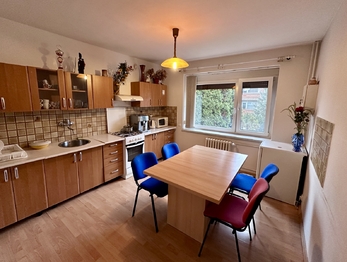 Prodej domu 185 m², Praha 4 - Háje