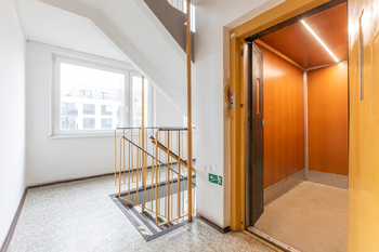 Prodej bytu 2+kk v osobním vlastnictví 36 m², Praha 6 - Řepy