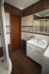 Koupelna v patře domu - Prodej domu 140 m², Štěpánov