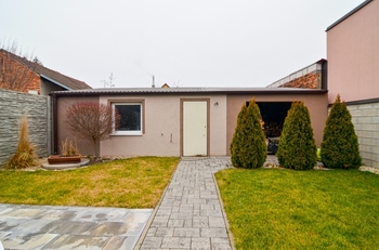 Prodej domu 179 m², Rakvice