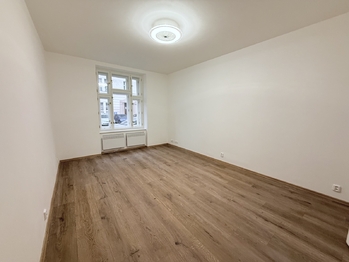 Pronájem bytu 2+1 v osobním vlastnictví 58 m², Praha 5 - Smíchov